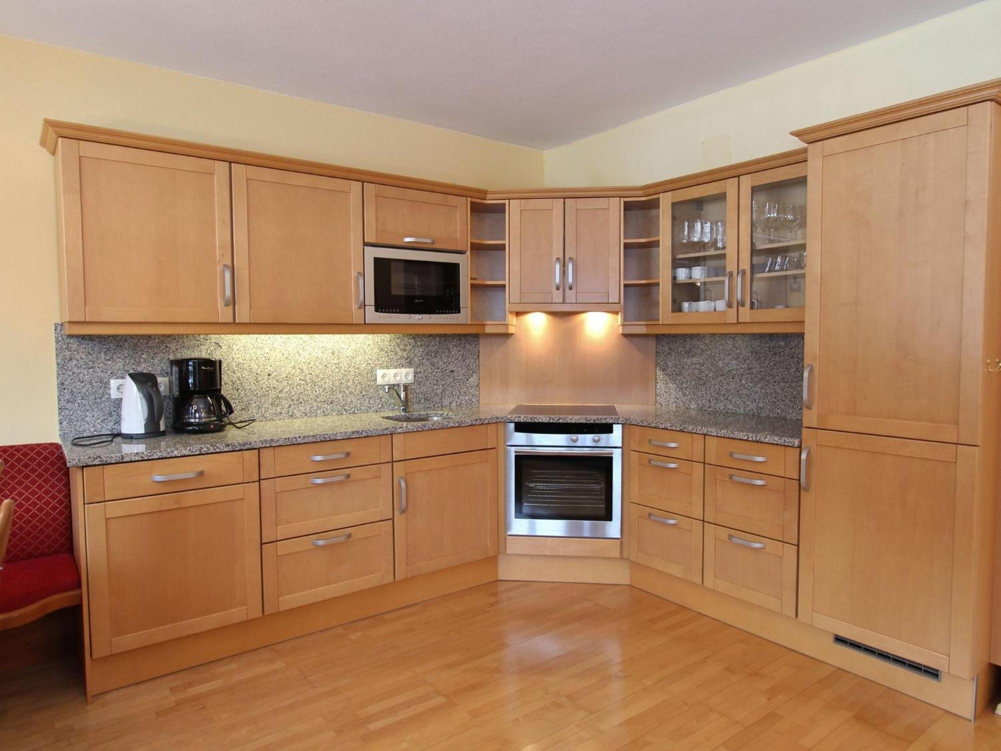 Large Chalet Apartment In Saalbach Hinterglemm Bagian luar foto